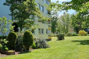 Tolle 4 ZKB ca. 100qm, neu renoviert, 3 Balkone, Toller Fernblick vom 11.OG+ Garage