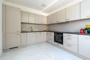 Für Stadtliebhaber – 2½-Zimmer-Wohnung im Altbau-Flair in Stuttgart-Süd – Neugereutstraße 10, 70199 Südheim, Stuttgart – Vorschaubild 2
