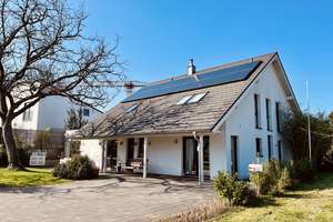 Provisionsfrei: Bezugsfertiges Energiesparhaus in Alleinlage mit PV-Anlage & Wärmepumpe – Krummfuhr 45, 53229 Holzlar, Bonn – Vorschaubild 6