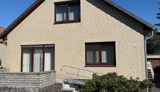 Bild von Ein-Zweifamilienhaus in dörflicher Lage