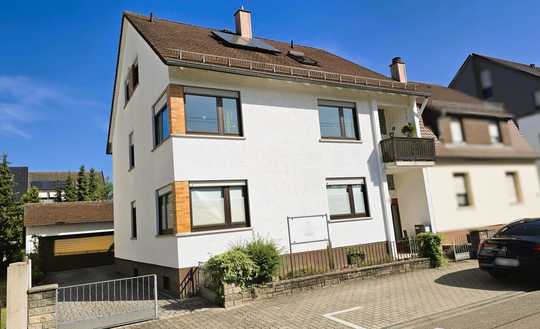 Wohn- & Geschäftshaus mit Garten, Dachterrasse & Doppelgarage - in Neureut