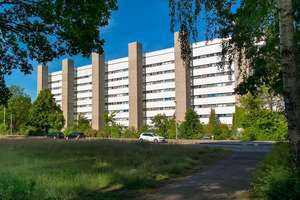 Attraktive 3-Zimmer-Wohnung mit Loggia und Aufzug in Wolfsburg-Detmerode – Kurt-Schumacher-Ring 19, 38444 Detmerode, Wolfsburg – Vorschaubild 3