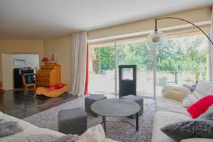 Großzügige Villa in exklusiver Waldrandlage auf sonnigem Grundstück – Aachen (Kreis) – Vorschaubild 1