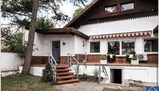 Bild von Renoviertes Einfamilienhaus mit blickgeschütztem Garten, Doppelgarage und Ausbaupotential in Worms