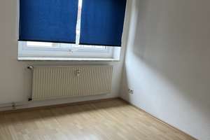 Familienfreundliche 4-Zimmer-Wohnung über 2 Etagen  in Bremerhaven