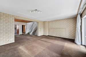 Doppelhaushälfte mit 5 Zimmern und Garage in Fürth-Ronhof.

Sofort bezugsfrei! – Fürth – Vorschaubild 6