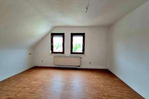 4 Zi. Wohnung, 64 m², ruhig und hell, Dachgeschoss, Bad Cannstatt nähe Kurpark und Neckar – Flurstr. 8, 70372 Kurpark, Stuttgart – Vorschaubild 3