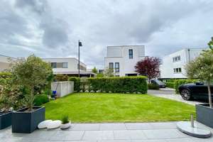 Traumhaus für höchste Ansprüche in Frankfurt Riedberg – Ottilie-Wildermuth-Weg 4, 60438 Kalbach-Riedberg, Frankfurt am Main – Vorschaubild 2