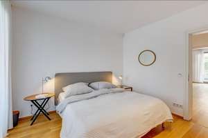 Möbliert: Helle 3-Zimmer Wohnung mit umlaufender Dachterrasse – Die vollständige Adresse der Immobilie erhältst du vom Anbieter., 81927 Englschalking, München – Vorschaubild 4