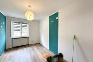 "Harmonische 3-Zimmer-Wohnung mit Balkon, Stellplatz, Gäste-WC und viel Stauraum" – Friedrichsgrüner Straße 11, 8112 Wilkau-Haßlau – Vorschaubild 10