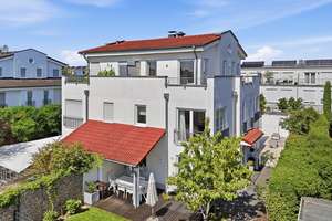Hochwertiges Einfamilienhaus mit Pool!