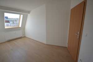 Ruhige 3-Zimmer-Wohnung mit 2 Balkonen im beliebten Stadtfeld Ost! – Wilhelm-Kobelt-Straße 9, 39108 Magdeburg – Vorschaubild 6