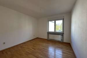 Geräumiges 10-Zimmer Reiheneckhaus in Duisburg-Aldenrade mit Garage – Die vollständige Adresse der Immobilie erhältst du vom Anbieter., 47179 Aldenrade, Duisburg – Vorschaubild 14