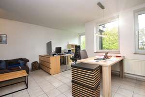 Gepflegte 2-Zimmer-Wohnung mit Aufzug und Teilmöblierung – ideal für Singles – Vierhausstraße 18, 41236 Rheydt, Mönchengladbach – Vorschaubild 2