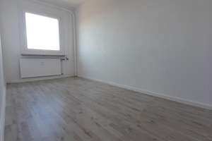 Lichtdurchflutete  3- Zimmerwohnung in Dresden Strehlen zu vermieten ! – Walter-Arnold-Straße 11, 1219 Strehlen, Dresden – Vorschaubild 6