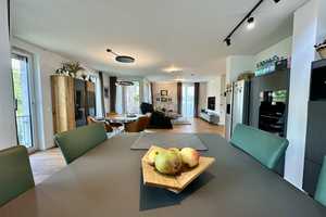 EXKLUSIVES PENTHOUSE IN DER WASSERSTADT: SMART-HOME, 2 LOGGIEN, DESIGN-TAGESLICHTBAD & LUXURIÖSE AUS – Hannover – Vorschaubild 1