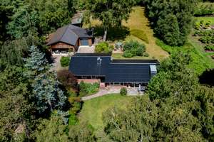 Charmantes Landhaus mit Nebengebäude und Parkgrundstück in idyllischer Wohnlage in Bad Zwischenahn – Die vollständige Adresse der Immobilie erhältst du vom Anbieter., 26160 Bad Zwischenahn – Vorschaubild 2