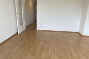 Ideal für Studenten & Pendler (m/w/d). Appartement 34m² mit Küche inkl. EBK und modernem Wannenbad. – Nathrather Straße xx, 42327 Vohwinkel, Wuppertal – Vorschaubild 16