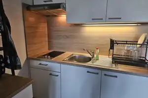 Möbliertes, Modernes Einzelzimmer-Apartment – Bei der Hollerstaude 2, 85049 Ingolstadt – Vorschaubild 7