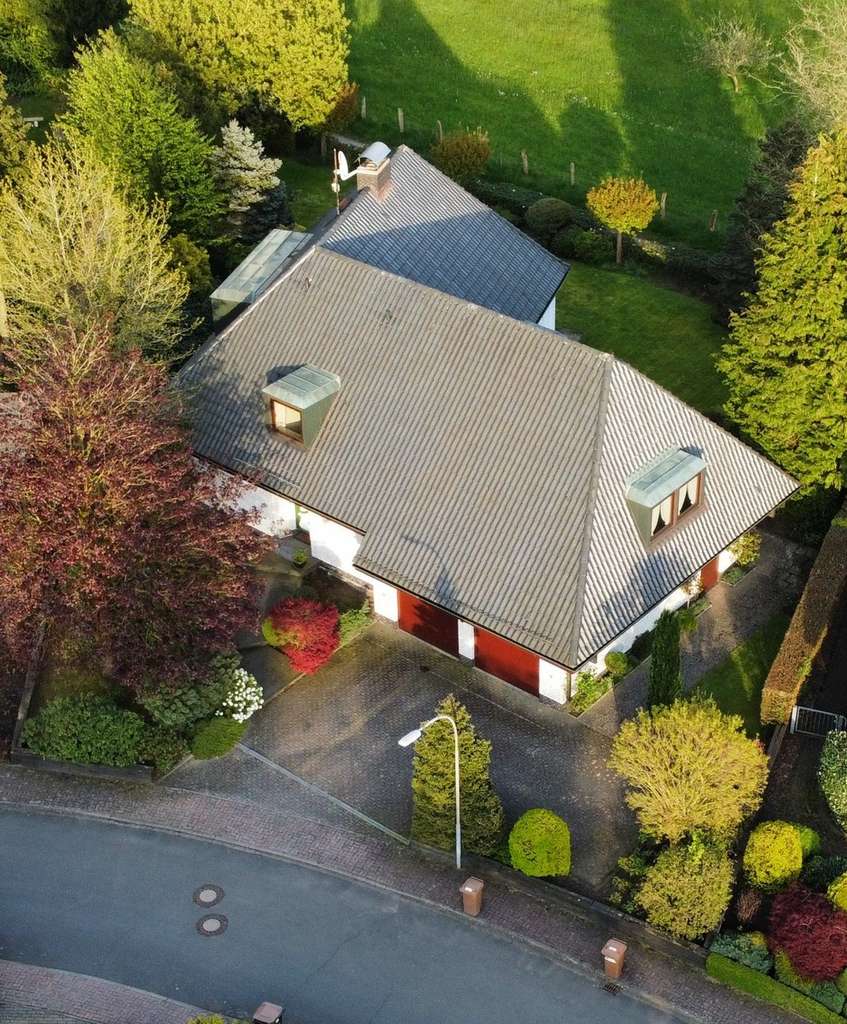 Architektenidylle am Naturschutzgebiet - Ein perfekter, hochwertiger Rückzugsort für Familien
