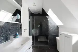 Energetisch saniertes Haus in ruhiger Lage! – Hannover – Vorschaubild 25