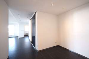Tolle Kapitalanlage: Schicke 3-Zimmer Wohnung mit 2 Loggien in bester Lage von Neu-Ulm – Die vollständige Adresse der Immobilie erhältst du vom Anbieter., 89231 Neu-Ulm – Vorschaubild 6