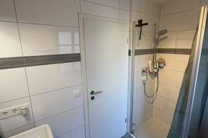 Moderne, helle 2-Zimmer-Wohnung mit Balkon, Einbauküche & eigener TG-Garage – Bachgartenstraße 4/1, 74385 Pleidelsheim – Vorschaubild 8