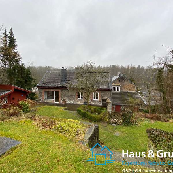 *** Beeindruckendes Bruchsteinhaus mit - Sonnenterrasse - Garten - Sauna - Kamin ***