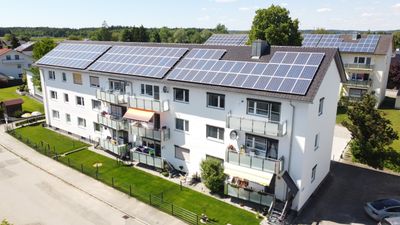 Investoren aufgepasst! Saniertes MFH mit 12 WE & PV-Anlage in zentraler Lage von Töging