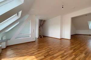 Über den Dächern Rüttenscheids: charmante 2,5 Zimmer DG-Maisonette