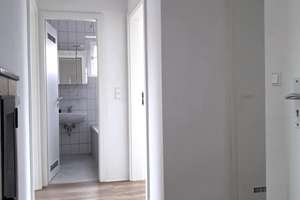 Modernisierte 4-Zimmer Wohnung zentral in Zuffenhausen - Balkon, Garage, Stellplatz und Gartenmitbe. – Die vollständige Adresse der Immobilie erhältst du vom Anbieter., 70435 Zuffenhausen-Schützenbühl, Stuttgart – Vorschaubild 15