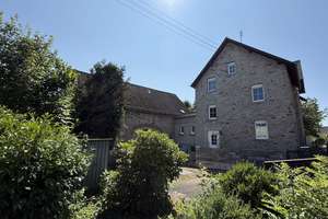 Altes Bauernhaus mit viel Platz und großem naturbelassenem Grundstück – Sayntalstraße 3, 56242 Quirnbach – Vorschaubild 2