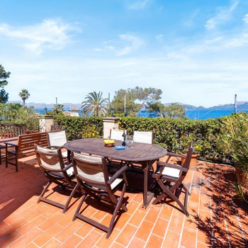 Außergewöhnliche Villa mit Meerblick in Bonaire, Alcudia.