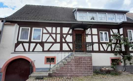 Charmantes Einfamilienhaus mit Anbau, Hof u. Garten in idyllischer, ruhiger Lage