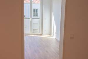 Neubau-Erstbezug: Lichtdurchflutetes Wohnen in 4-Zimmer Wohnungen mit 2 Bädern & Balkon – Am Holzhandel 4, 30165 Vahrenwald, Hannover – Vorschaubild 9