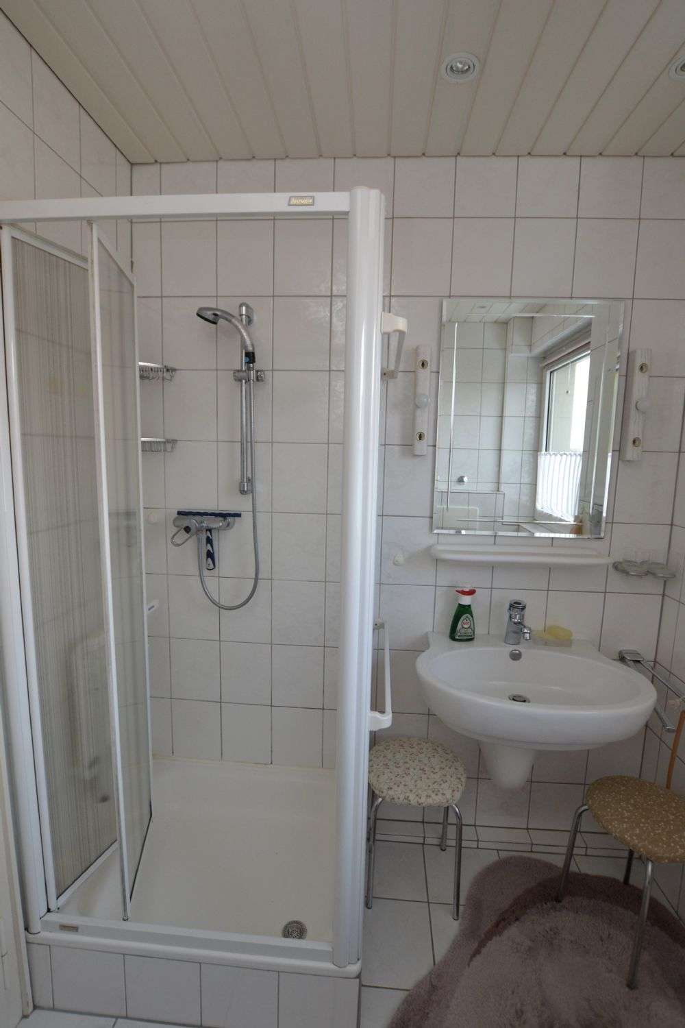 Immobilie in Eschershausen - Zweifamilienhaus in 37632 Eschershausen mit Möglichkeit zur Mischnutzung Wohnen/Büro/Praxis! - Bild 14