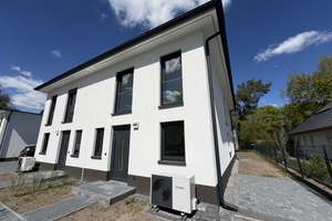Ankommen und wohlfühlen: Exklusive Neubau-Doppelhaushälfte – stilvoll ausgestattet und bezugsfertig. – Die vollständige Adresse der Immobilie erhältst du vom Anbieter., 15827 Blankenfelde-Mahlow – Vorschaubild 4