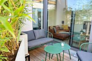 Ruhiges Dachgeschoss mit Terrasse & Kamin. Flexibel nutzbar, provisionsfrei – Corinthstr. 28, 10245 Friedrichshain, Berlin – Vorschaubild 2