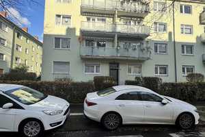 Helle Wohnung mit Balkon & Einbauküche – Köln – Vorschaubild 1