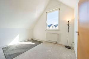 Reihenmittelhaus in Osterfeld mit 6 Zimmern und kleinem Garten – Die vollständige Adresse der Immobilie erhältst du vom Anbieter., 46117 Osterfeld-West, Oberhausen – Vorschaubild 23