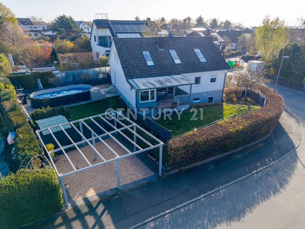 Immobilie in Geisenheim - Luxus, Licht & Lebensqualität: Ihr privates Refugium mit Pool und Einliegerwohnung - Bild 1