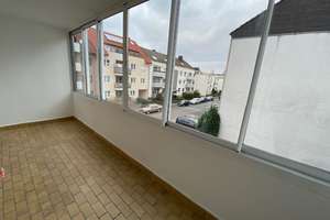 Zentrale, teilsanierte 2-Zimmer-Wg, Balkon/Winterg., Einbauküche, Waschm., Außenstellplatz o. Garage – Mälzerstraße 31, 33098 Kernstadt, Paderborn – Vorschaubild 8