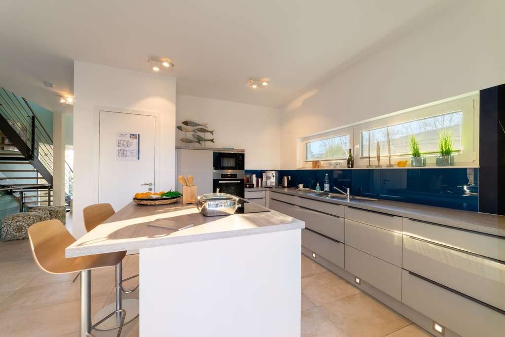 Immobilie in Scheßlitz - Individuell geplante Traumvilla in Scheßlitz - Modernes Wohnen im KfW55-Standard mit allkauf-Sicherh - Bild 1