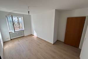 Ein Zuhause mit viel Raum, Licht und Lebensqualität -Helle 4-Zi.-Wohnung mit Balkon in KA-Bergwald – Elsa-Brändström-Straße 21, 76228 Durlach, Karlsruhe – Vorschaubild 14