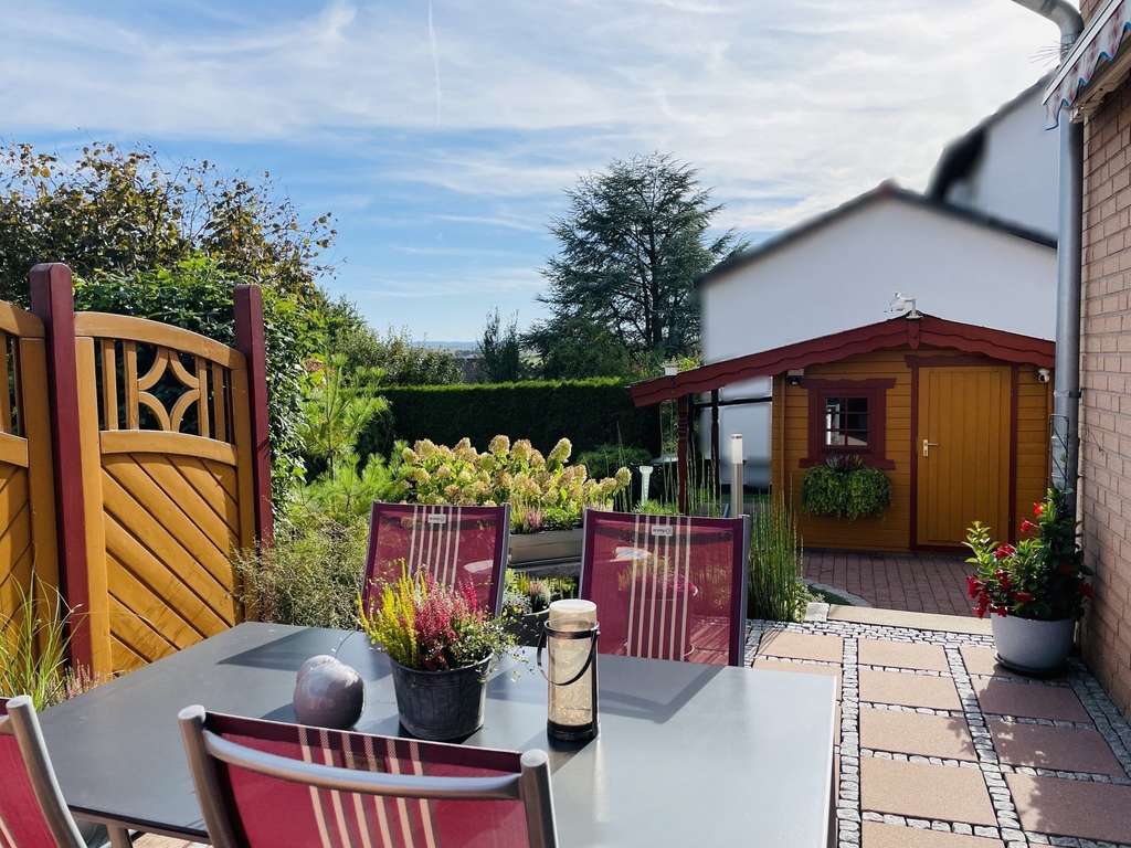 Immobilie in Grebenstein - Gepflegtes Einfamilienhaus in schöner Wohnlage von Grebenstein - Bild 2