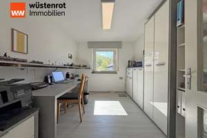 Familienfreundliches RMH in ruhiger Lage – naturnah mit großem Garten & viel Gestaltungspotenzial! – Die vollständige Adresse der Immobilie erhältst du vom Anbieter., 71229 Leonberg – Vorschaubild 12