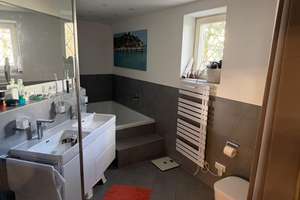Befristet 1 Jahr: Exklusive 4-Zimmer-Erdgeschosswohnung mit großer Terrasse in München-Harlaching – Die vollständige Adresse der Immobilie erhältst du vom Anbieter., 81543 Siebenbrunn, München – Vorschaubild 12