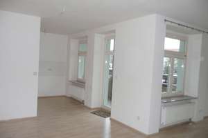 +++ 3 Zimmer Hochparterre Wohnung mit Balkon und Stellplatz +++ – Franz-Mehring-Straße 40, 8058 Pölbitz, Zwickau – Vorschaubild 3