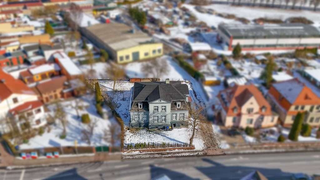 Immobilie in Stavenhagen - Mehrgenerations-Wohnen? Tolle Stadtvilla im Loftstil (350 qm WFL) im Zentrum von 17153  Stavenhagen - Bild 3