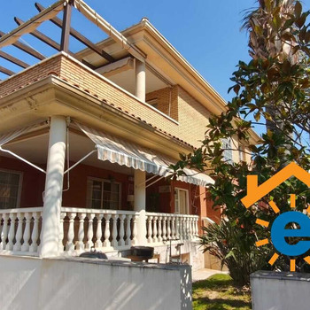 Freistehende Villa in der Calle Cap de Tortosa in Vilafortuny